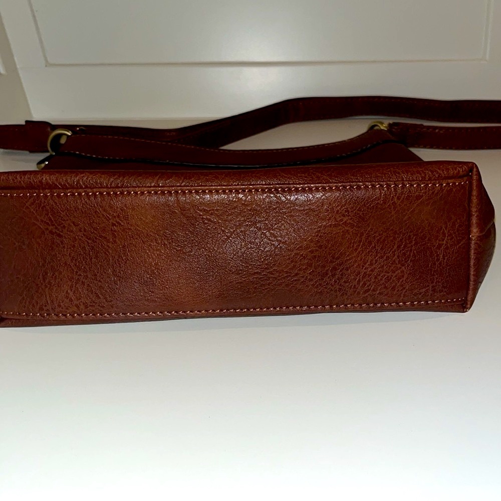 NWOT- Brown Leather Crossbody - classic and simple! - Picture 6 of 10